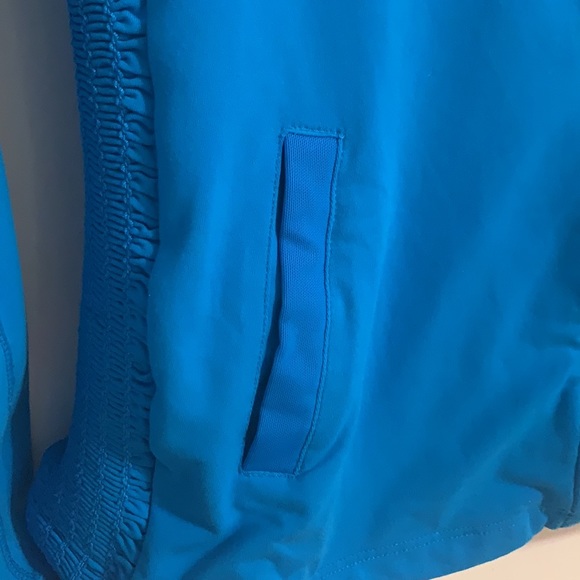 Lucy Active Jacket Size Medium - Picture 5 of 7